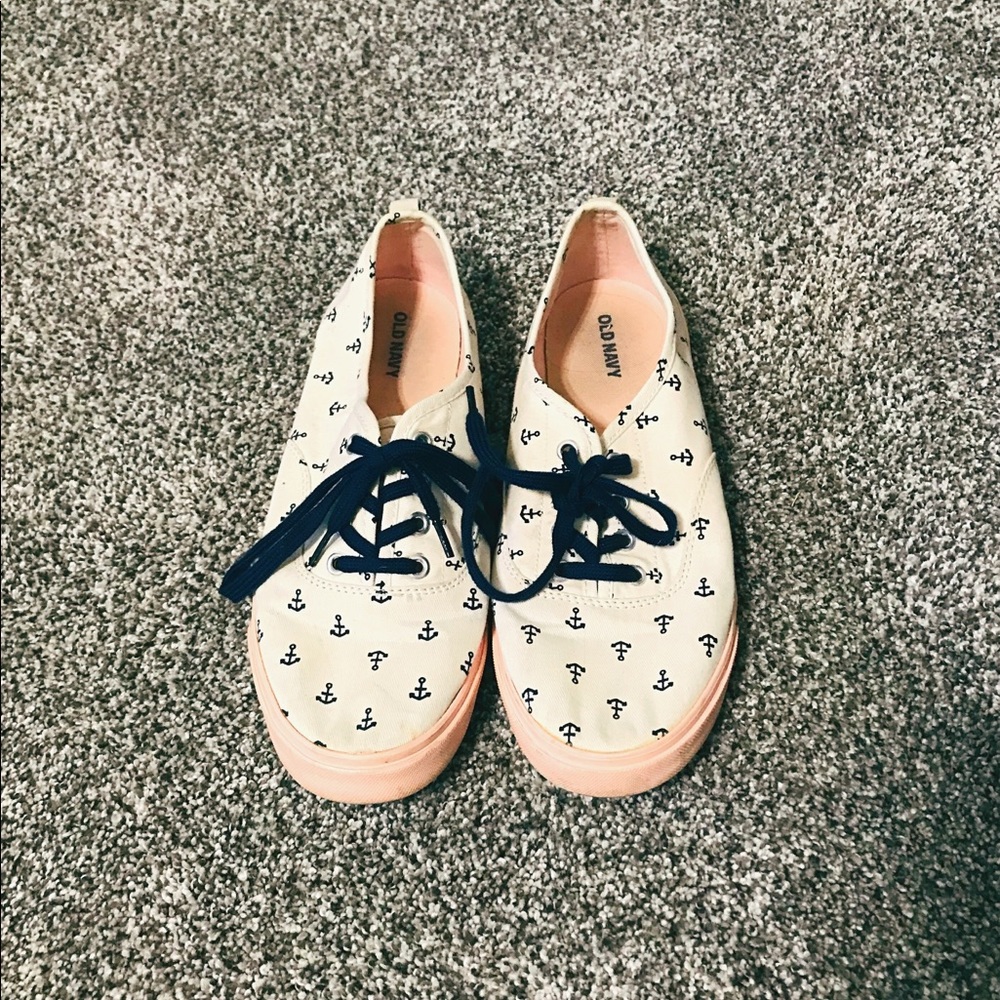 Adorable Old Navy anchor shoes!